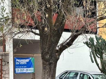 Casa uso de suelo de 3 habitaciones, Naucalpan de Juárez · Casa con Uso de Suelo de 170 m² con 3 Recámaras en Venta en Ciudad Satélite