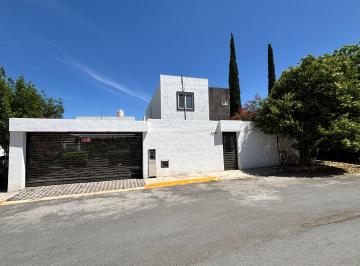 Casa de 3 habitaciones, Ramos Arizpe · Casa con Jardín y Palapa - La Gran Hacienda