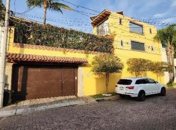 Casa · 400m² · 5 Recámaras · 3 Estacionamientos · Club de Golf Tabachines