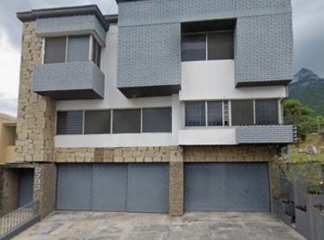 Casa de 3 habitaciones, Monterrey · Casa de Venta en Nuevo Leon Monterrey Cumbres Segundo Sector Calle de La Cima