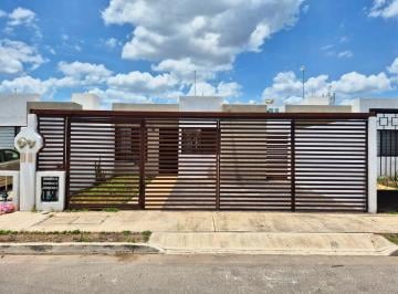 Casa de 2 habitaciones, Mérida · Casa en Renta en Los Héroes