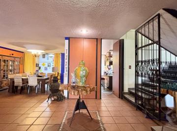Casa · 504m² · 4 Recámaras · 3 Estacionamientos · Casa en Fraccionamiento en Lomas de Tarango