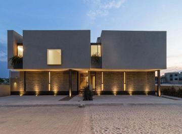 Casa · 334m² · 3 Recámaras · 3 Estacionamientos · Casa en Venta, Queretaro, 3 Recámaras