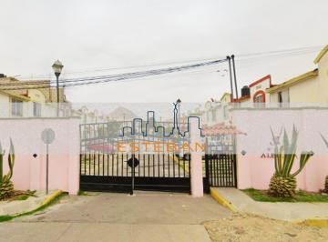 Casa de 2 habitaciones, Huehuetoca · Casa en Remate Urbi Viila del Rey Huahuetoca Estado de Mexico
