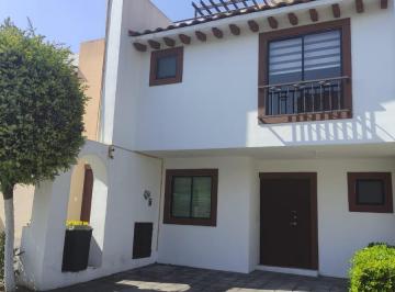 Casa · 141m² · 3 Recámaras · 2 Estacionamientos · Casa en El Panteón