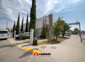 Casa · 65m² · 2 Recámaras · 1 Estacionamiento · Casa - Paseos del Bosque