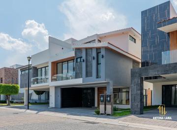 Casa · 314m² · 3 Recámaras · 3 Estacionamientos · Casa en Venta en Morillotla, San Andrés Cholula, Puebla