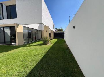 19fd7b559d198ffa16d40cb03f557a4fdab74961b54de8f234875f5ca9e137b9 · ¡Ubicación Premium! Casa Amplia y Moderna a Pasos de Galerías Santa Anita.