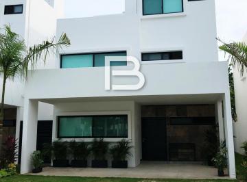 Casa · 236m² · 4 Recámaras · 2 Estacionamientos · Condominio Lantana Casa en Renta