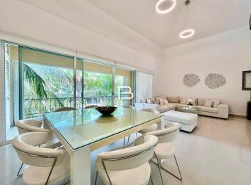Departamento · 181m² · 2 Recámaras · 2 Estacionamientos · Departamento en Renta Isla Dorada Cancun