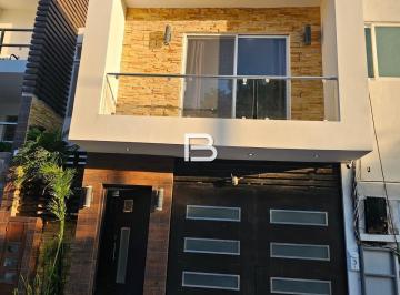 Casa · 3 Recámaras · Casa en Renta en Av Torres Cancún