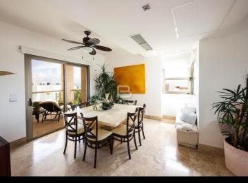Departamento · 130m² · 2 Recámaras · 2 Estacionamientos · Departamento en Venta de 2 Habitaciones con Alberca en Playa Mujeres