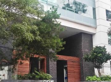 Entrada Principal · Oficina Privada Completamente Amueblada de 110 m² Para 15 Puestos de Trabajo
