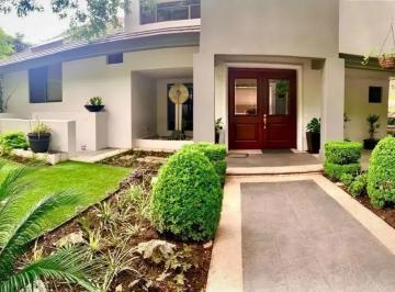 Casa de 3 habitaciones, San Pedro Garza García · Casa en Venta en San Pedro