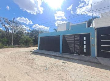 Casa de 3 habitaciones, Mérida · En Renta Casa de Dos Plantas Fuera de Privada en Granjas Cholul