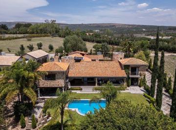e88a7d56cd2407d9c71613d7a6af6e04800da65fa7d707861c9878272ab9521b · Villa Estilo Hacienda en San Miguel de Allende, Rancho La Loma, Cerca del Centro