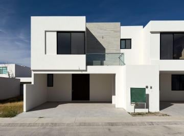 Casa en condominio · 248m² · 3 Recámaras · 2 Estacionamientos · Casa Carlota en Venta en Abadia