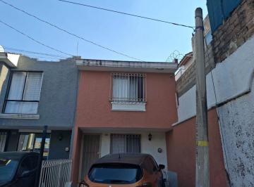 Casa en condominio · 86m² · 2 Recámaras · 1 Estacionamiento · Casa en Venta en Parques de Colon, Tlaquepaque, Jal.