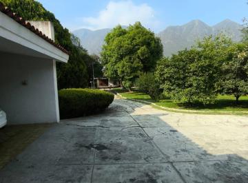 Casa · 600m² · 4 Recámaras · 2 Estacionamientos · Casa en La Estanzuela