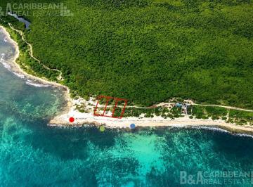 Terreno / Lote · 2389m² · Terreno Turístico Ecológico 57 m de Frente Al Mar en Puerto Morelos