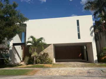 Casa en condominio de 3 habitaciones, Mérida · Venta Residencia en Privada Yucatan Country Club en Merida, Yucatan
