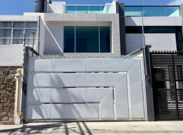 Casa · 142m² · 3 Recámaras · 2 Estacionamientos · Casa en Jardines de San Manuel