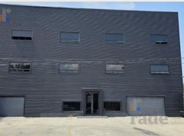 Bodega comercial · 5581m² · 15 Estacionamientos · Bodega en Renta en Centro de Monterrey