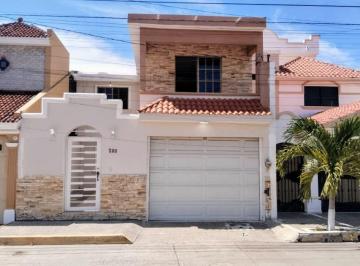 Casa de 4 habitaciones, Mazatlán · Casa en Venta en Playa Sur, Mazatlán, Sinaloa