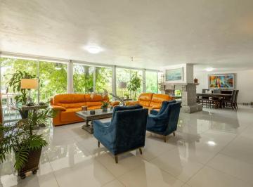 1 · Casa en Venta en Tlalpan, Club de Golf México, 4 Recámaras y Amplias Amenidades