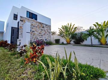1 · Se Vende Casa en Privada en Conkal con Recámara en Plata Baja y Paneles Solares Mérida Yucatán