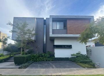 Casa en condominio de 4 habitaciones, Zapopan · Se Vende Casa en Lujoso Condominio Bosques de Los Lagos
