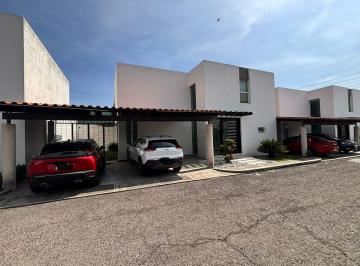 Casa en condominio de 3 habitaciones, Metepec · Casa en Renta en Metepec a Una Cuadra de Tollocan