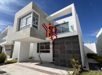 Casa · 180m² · 4 Recámaras · 2 Estacionamientos · En Venta Moderna Casa Calipso, Al Sur de Aguascalientes! Ubicación Privilegiada!