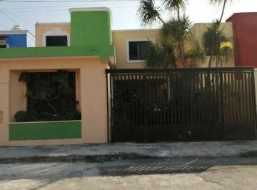 1 · Renta Casa en Chuburná. 4 Habitaciones. Mérida