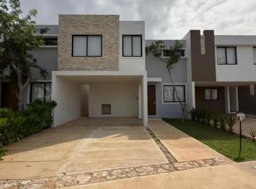 1 · Casa en Venta en Merida en Privada con Amenidades, Caucel, Mod D
