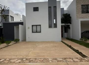 1 · Casa en Venta en Merida en Privada con Amenidades, Caucel, Mod J