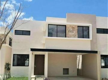 1 · Casa en Venta con Alberca en Privada, Merida, Yucatán Conkal con Ameindades