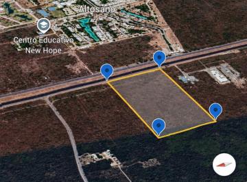 Terreno / Lote · 82400m² · Terreno Sobre Carretera Mérida–progreso Km 17, Zona Altozano, con Alta Visibilidad