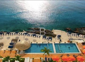 Departamento · 500m² · 124 Recámaras · Hotel en Venta en Cozumel con Frente de Mar