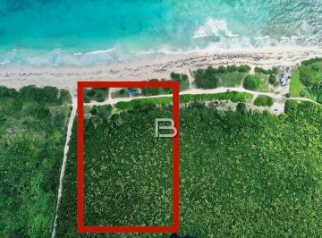 Terreno / Lote · 4000m² · Venta de Terreno en Puerto Morelos con Frente de Playa