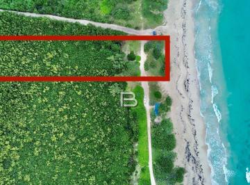 Terreno / Lote · 2000m² · Terreno en Venta con Frente de Playa en Puerto Morelos Cancún