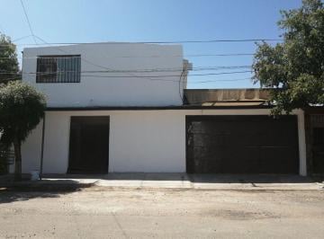 Casa de 4 habitaciones, Hermosillo · Casa Amplia en Venta en Olivares Hermosillo