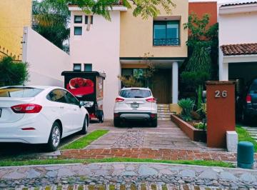 Casa en condominio de 4 habitaciones, Tlajomulco de Zúñiga · Casa con Terraza en Coto con Alberca Junto Al Club de Golf Santa Anita