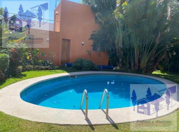 Casa · 249m² · 3 Recámaras · 2 Estacionamientos · Casa en Venta en Cuernavaca, Vista Hermosa, Vigilancia, Condominio.