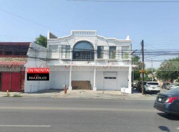 Casa uso de suelo · 153m² · 4 Estacionamientos · Casa con Uso de Suelo en Renta en Nicolás Bravo