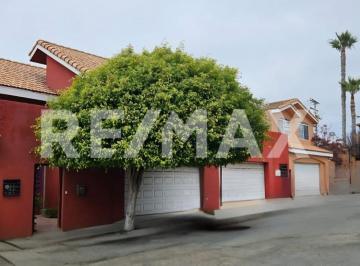 Casa en condominio · 206m² · 3 Recámaras · 2 Estacionamientos · Casa en Venta en Condominio - (4)