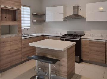 Casa de 3 habitaciones, Monterrey · Casa en Venta Espacio Cumbres