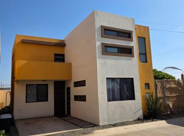 Casa de 3 habitaciones, Ensenada · Casa en Renta Completamente Amueblada, en Privada Santa Fe Residencial, Al Sur D