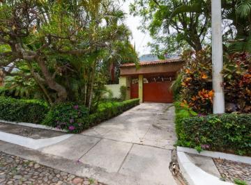 Casa en condominio · 433m² · 3 Recámaras · 3 Estacionamientos · Oportunidad de Inversión en La Floresta, Ajijic — Compra a Precio de Terreno
