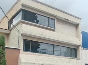 Casa · 600m² · 4 Recámaras · 3 Estacionamientos · Casa en Venta o Renta en Toluca, México